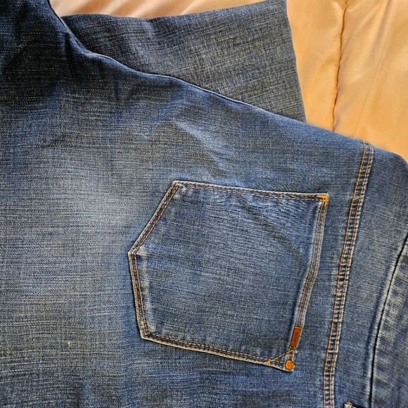 EUC Chico's So Slimming Ankle Jeans - Picture 2 of 3